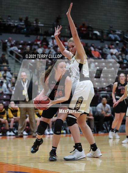 Thumbnail 3 in Grantsville vs. Emery (UHSAA 3A Semifinal) photogallery.