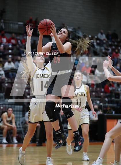 Thumbnail 3 in Grantsville vs. Emery (UHSAA 3A Semifinal) photogallery.