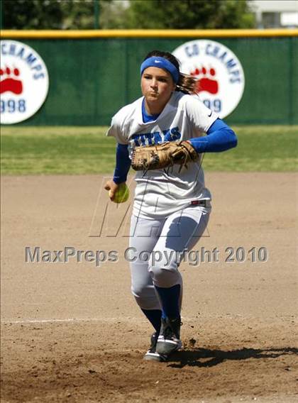 Thumbnail 1 in Frontier vs. Clovis North photogallery.