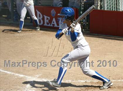 Thumbnail 2 in Frontier vs. Clovis North photogallery.