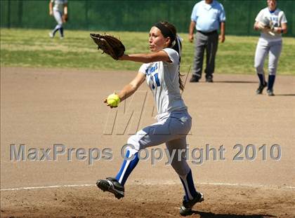 Thumbnail 3 in Frontier vs. Clovis North photogallery.