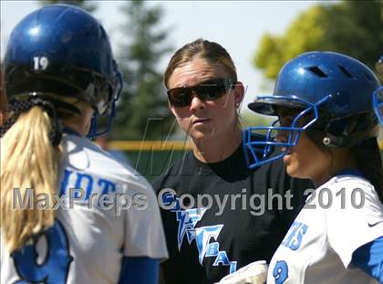 Thumbnail 1 in Frontier vs. Clovis North photogallery.