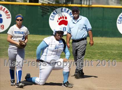 Thumbnail 2 in Frontier vs. Clovis North photogallery.