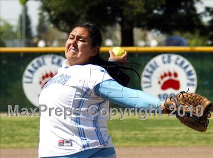 Thumbnail 1 in Frontier vs. Clovis North photogallery.