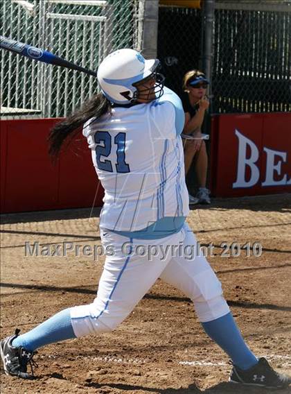 Thumbnail 3 in Frontier vs. Clovis North photogallery.