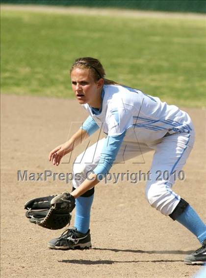 Thumbnail 3 in Frontier vs. Clovis North photogallery.