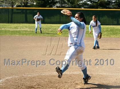 Thumbnail 3 in Frontier vs. Clovis North photogallery.