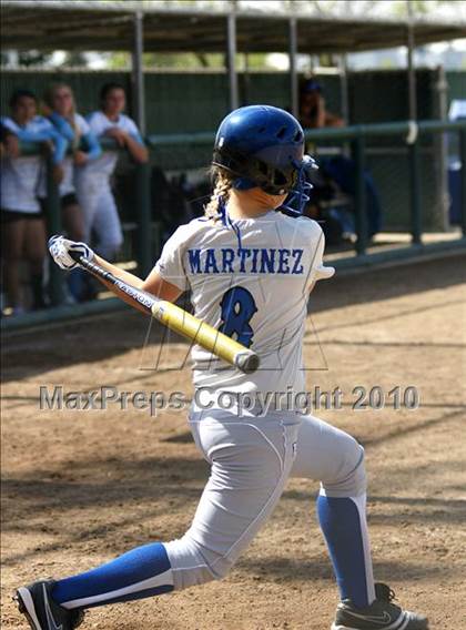 Thumbnail 3 in Frontier vs. Clovis North photogallery.