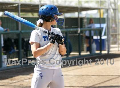 Thumbnail 3 in Frontier vs. Clovis North photogallery.