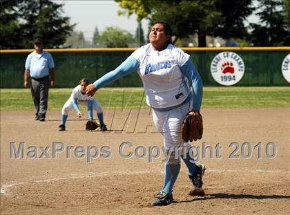 Thumbnail 2 in Frontier vs. Clovis North photogallery.