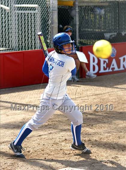 Thumbnail 2 in Frontier vs. Clovis North photogallery.
