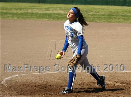 Thumbnail 2 in Frontier vs. Clovis North photogallery.