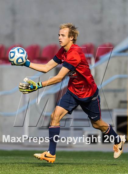 Thumbnail 2 in Riverton vs. Fremont (UHSAA 5A Final) photogallery.