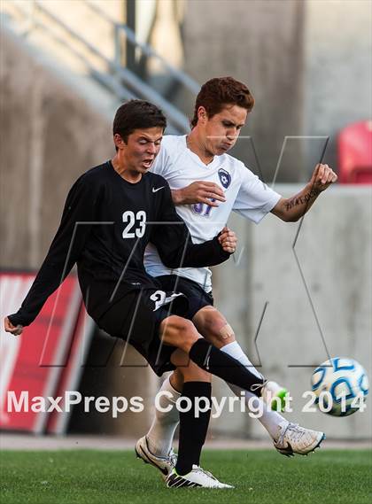 Thumbnail 2 in Riverton vs. Fremont (UHSAA 5A Final) photogallery.