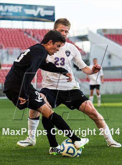 Thumbnail 2 in Riverton vs. Fremont (UHSAA 5A Final) photogallery.