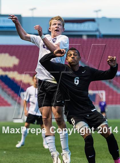 Thumbnail 2 in Riverton vs. Fremont (UHSAA 5A Final) photogallery.
