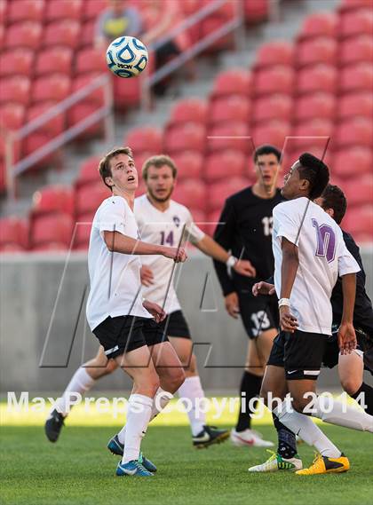 Thumbnail 3 in Riverton vs. Fremont (UHSAA 5A Final) photogallery.