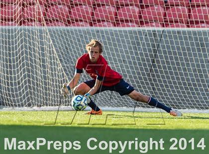 Thumbnail 2 in Riverton vs. Fremont (UHSAA 5A Final) photogallery.