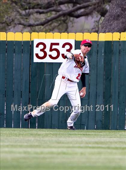 Thumbnail 2 in Langham Creek vs Channelview (Gary Herrington Invitational) photogallery.