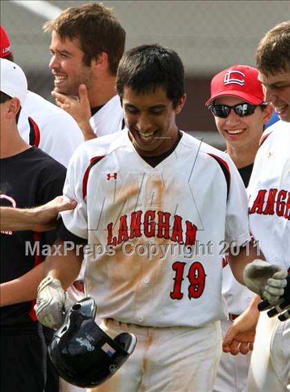 Thumbnail 2 in Langham Creek vs Channelview (Gary Herrington Invitational) photogallery.