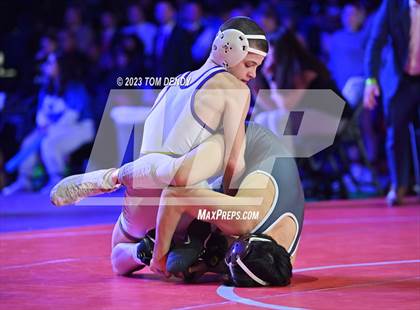Thumbnail 2 in UIL 6A State Championships 106 lbv- 150 lb Finals photogallery.