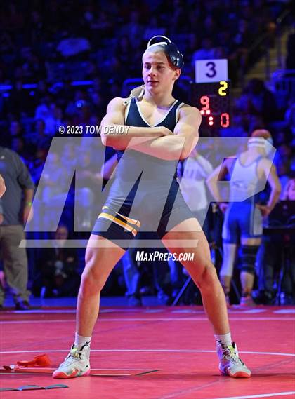 Thumbnail 1 in UIL 6A State Championships 106 lbv- 150 lb Finals photogallery.