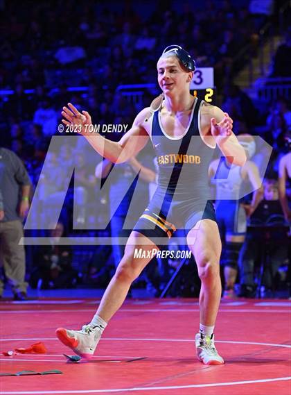 Thumbnail 2 in UIL 6A State Championships 106 lbv- 150 lb Finals photogallery.