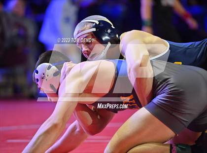 Thumbnail 2 in UIL 6A State Championships 106 lbv- 150 lb Finals photogallery.