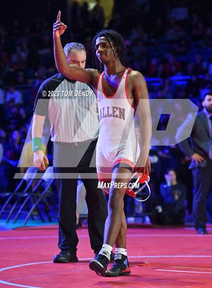 Thumbnail 3 in UIL 6A State Championships 106 lbv- 150 lb Finals photogallery.