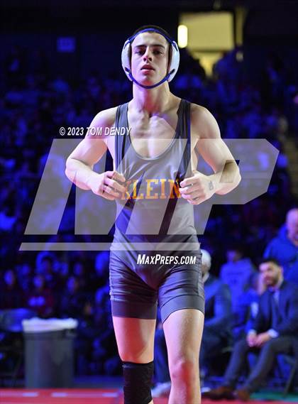 Thumbnail 1 in UIL 6A State Championships 106 lbv- 150 lb Finals photogallery.