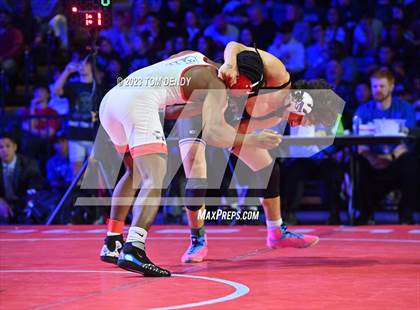 Thumbnail 1 in UIL 6A State Championships 106 lbv- 150 lb Finals photogallery.