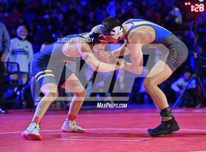 Thumbnail 3 in UIL 6A State Championships 106 lbv- 150 lb Finals photogallery.