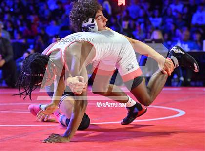 Thumbnail 2 in UIL 6A State Championships 106 lbv- 150 lb Finals photogallery.