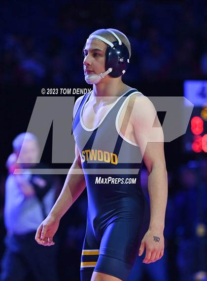 Thumbnail 3 in UIL 6A State Championships 106 lbv- 150 lb Finals photogallery.