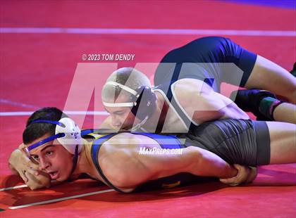 Thumbnail 1 in UIL 6A State Championships 106 lbv- 150 lb Finals photogallery.