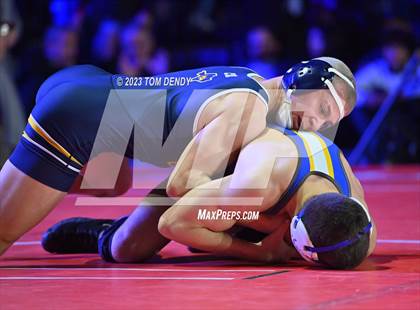 Thumbnail 1 in UIL 6A State Championships 106 lbv- 150 lb Finals photogallery.