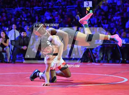 Thumbnail 1 in UIL 6A State Championships 106 lbv- 150 lb Finals photogallery.