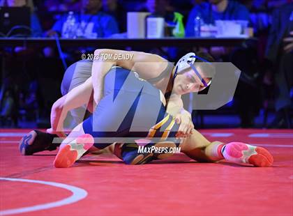Thumbnail 3 in UIL 6A State Championships 106 lbv- 150 lb Finals photogallery.
