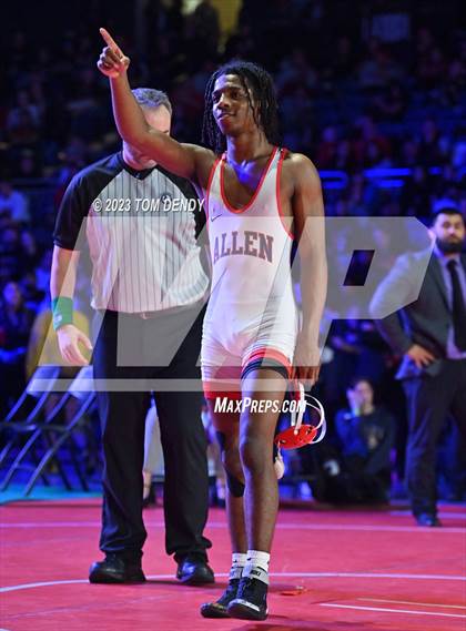 Thumbnail 2 in UIL 6A State Championships 106 lbv- 150 lb Finals photogallery.