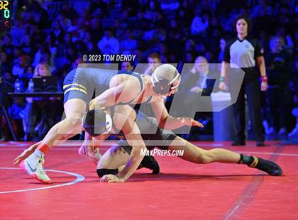 Thumbnail 1 in UIL 6A State Championships 106 lbv- 150 lb Finals photogallery.