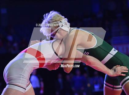 Thumbnail 1 in UIL 6A State Championships 106 lbv- 150 lb Finals photogallery.
