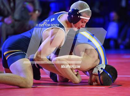 Thumbnail 3 in UIL 6A State Championships 106 lbv- 150 lb Finals photogallery.