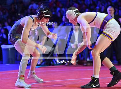 Thumbnail 1 in UIL 6A State Championships 106 lbv- 150 lb Finals photogallery.