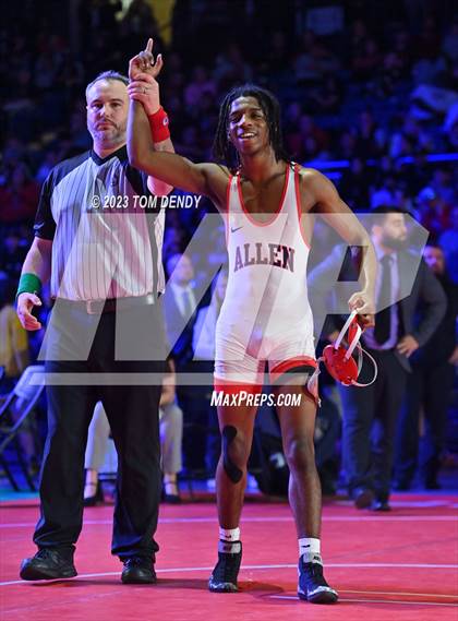 Thumbnail 1 in UIL 6A State Championships 106 lbv- 150 lb Finals photogallery.