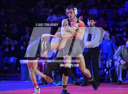 Thumbnail 2 in UIL 6A State Championships 106 lbv- 150 lb Finals photogallery.