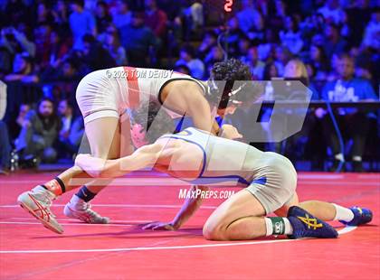 Thumbnail 2 in UIL 6A State Championships 106 lbv- 150 lb Finals photogallery.
