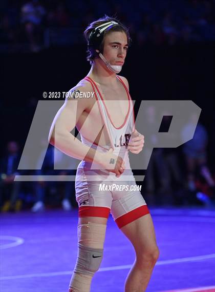 Thumbnail 1 in UIL 6A State Championships 106 lbv- 150 lb Finals photogallery.