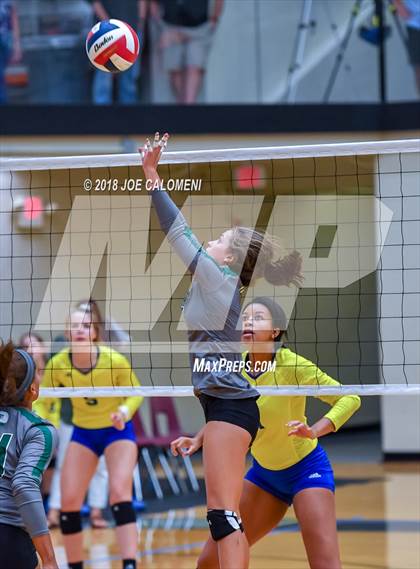 Thumbnail 2 in Reagan [Ronald] vs Clemens (NEISD Volleyball Tournament) photogallery.