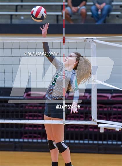 Thumbnail 1 in Reagan [Ronald] vs Clemens (NEISD Volleyball Tournament) photogallery.