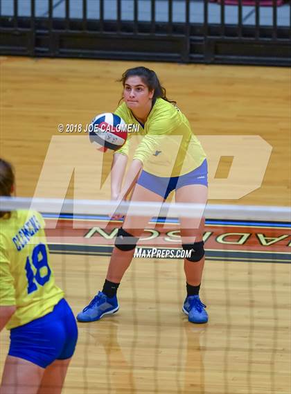 Thumbnail 1 in Reagan [Ronald] vs Clemens (NEISD Volleyball Tournament) photogallery.